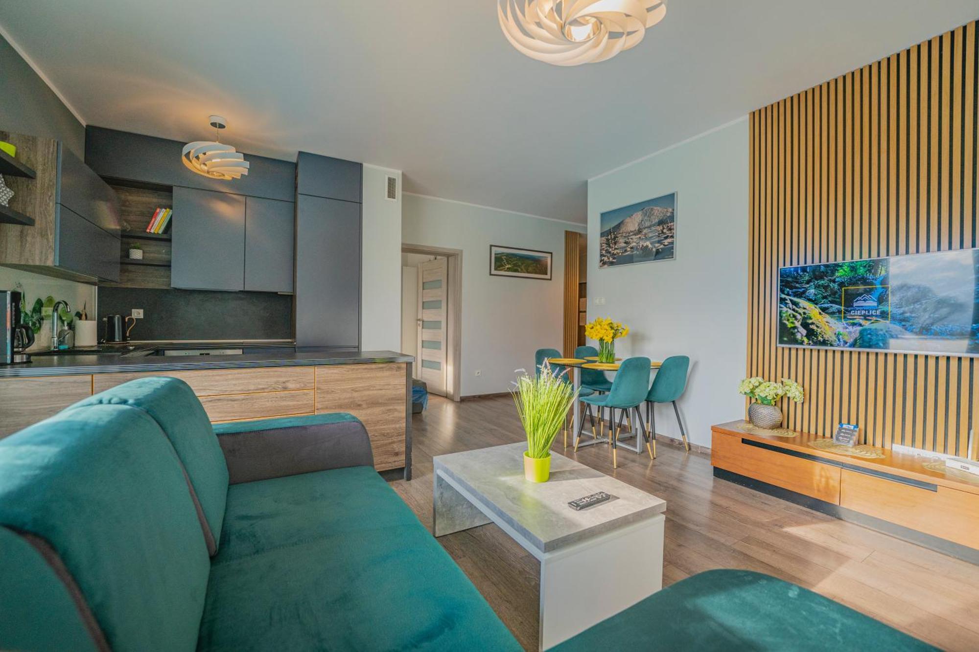 Apartament W Cieplicach イェレニャ・グーラ エクステリア 写真